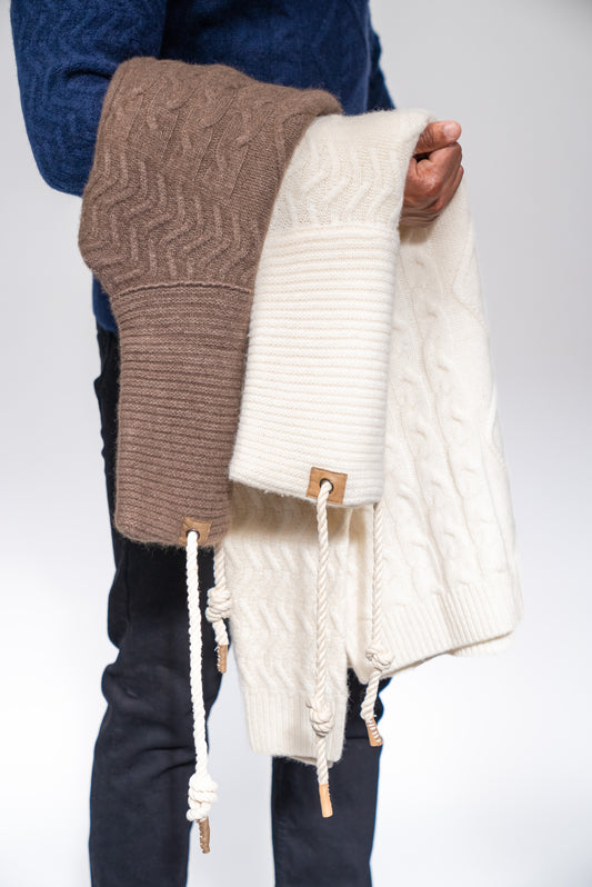 THE ROPE SWEATER