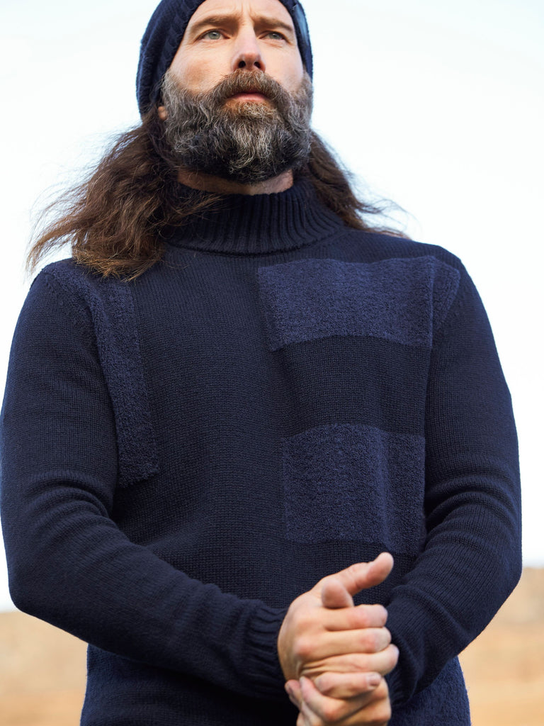 BOUCLÉ SWEATER