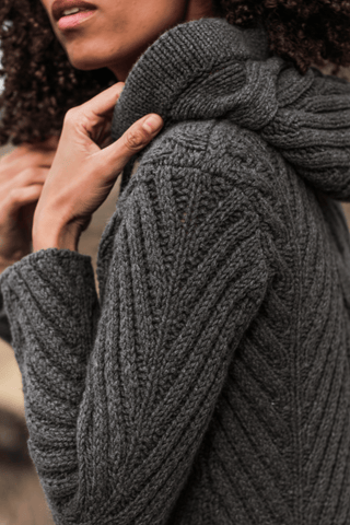 POMERELLE- Women's Cashmere Cable Knit Sweater